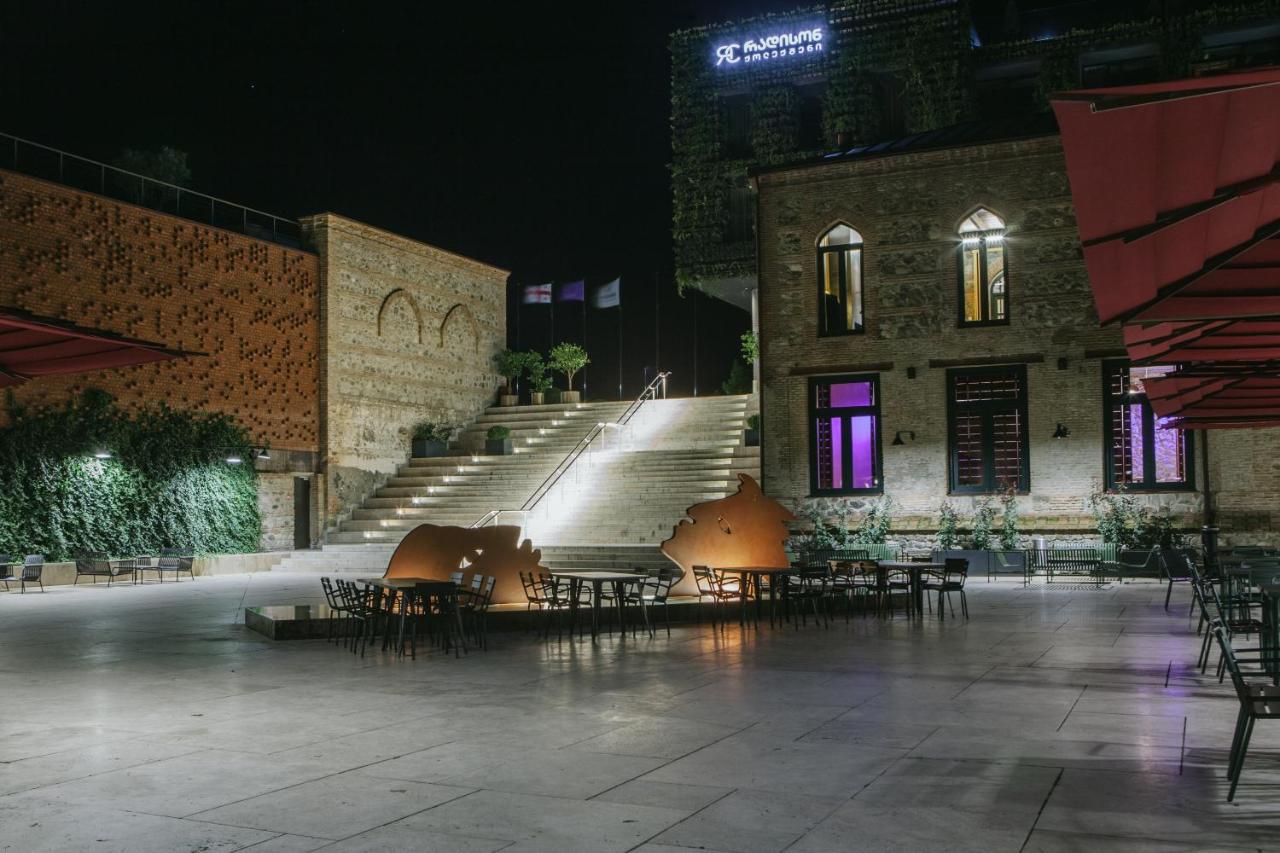 Tsinandali Estate, A Radisson Collection Hotel المظهر الخارجي الصورة The courtyard of the museum